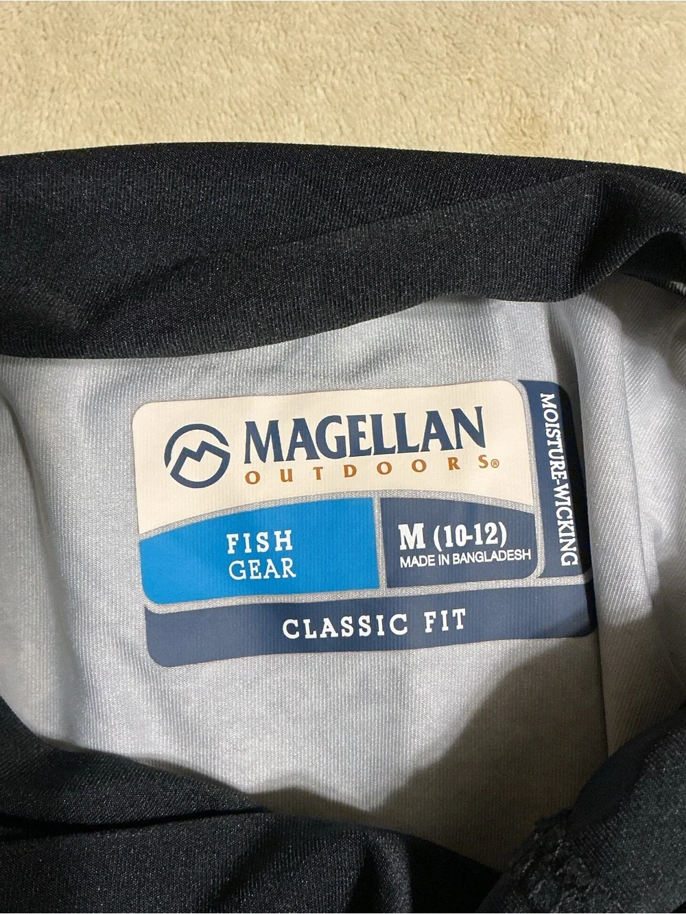 Magellan Outdoors Kids Black and Gray Camo Hooded Swim Rashguard